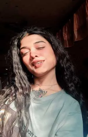 VIP call girl in Munirka