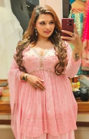 call girl in Munirka