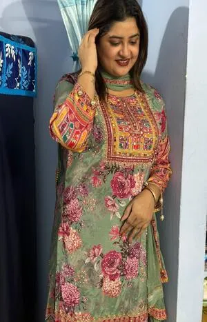 Independent Call Girls in Munirka